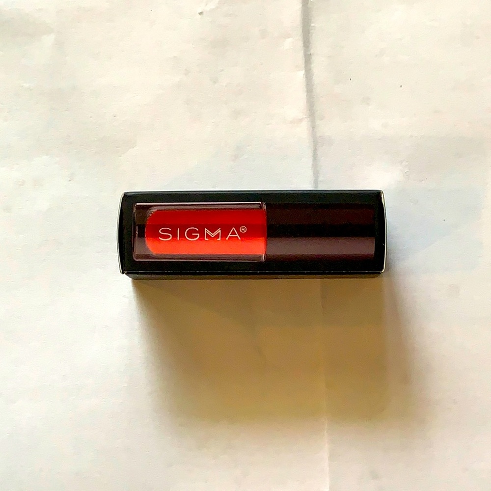 NWOT Sigma Liquid Lipstick (Venom Red- Vegan)
